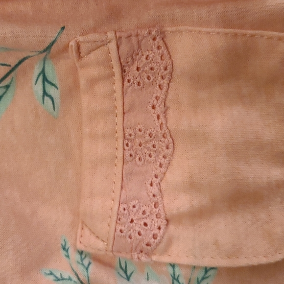 Jessica Simpson peach zip up sleeper/footie with eyelet detail - Picture 4 of 4